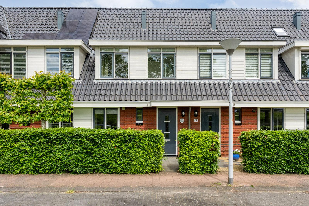 Tussenwoning te koop: Tuinwal 24, Zwolle