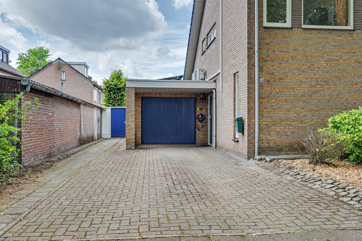 Twee-onder-één-kap te koop: Groeneweg 54, Reusel