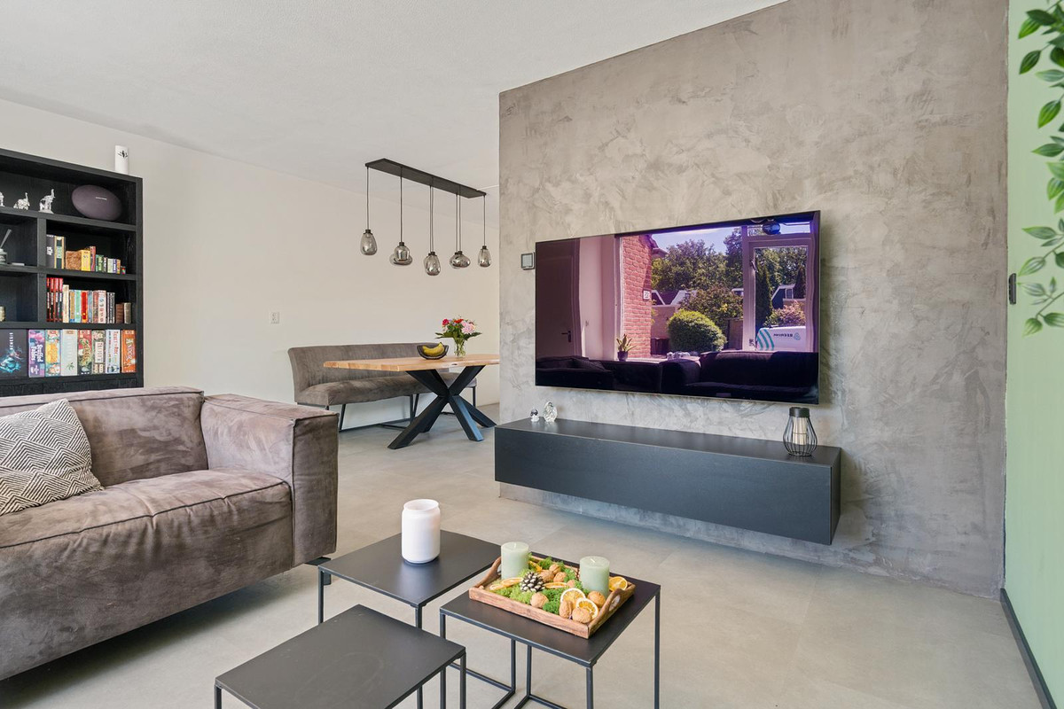Tussenwoning te koop: Johan Buziaustraat 105, Hengelo