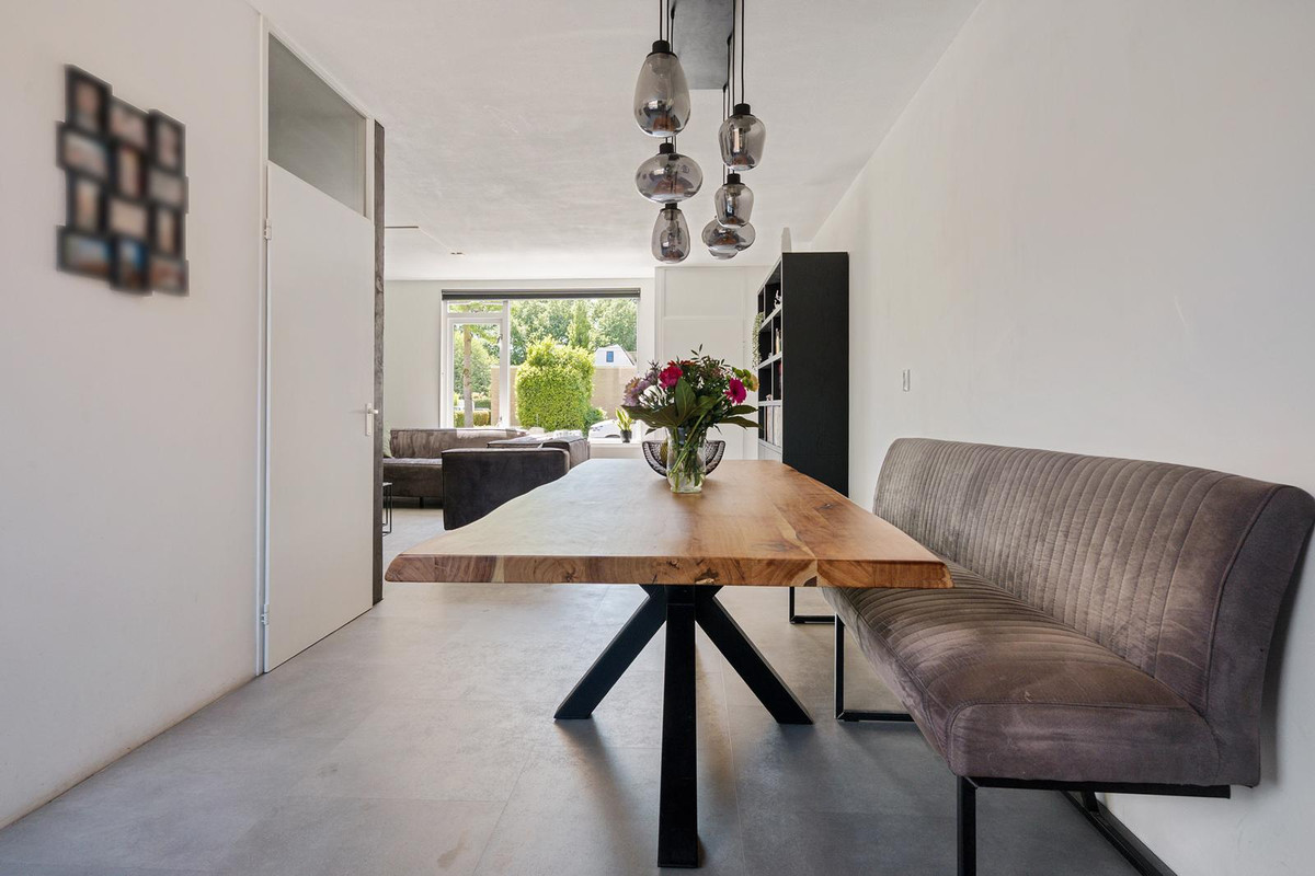 Tussenwoning te koop: Johan Buziaustraat 105, Hengelo