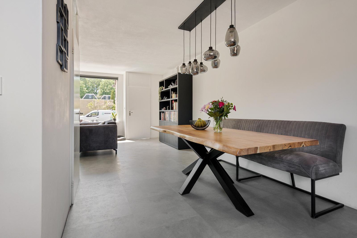 Tussenwoning te koop: Johan Buziaustraat 105, Hengelo
