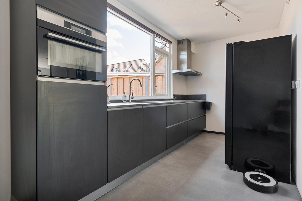 Tussenwoning te koop: Johan Buziaustraat 105, Hengelo