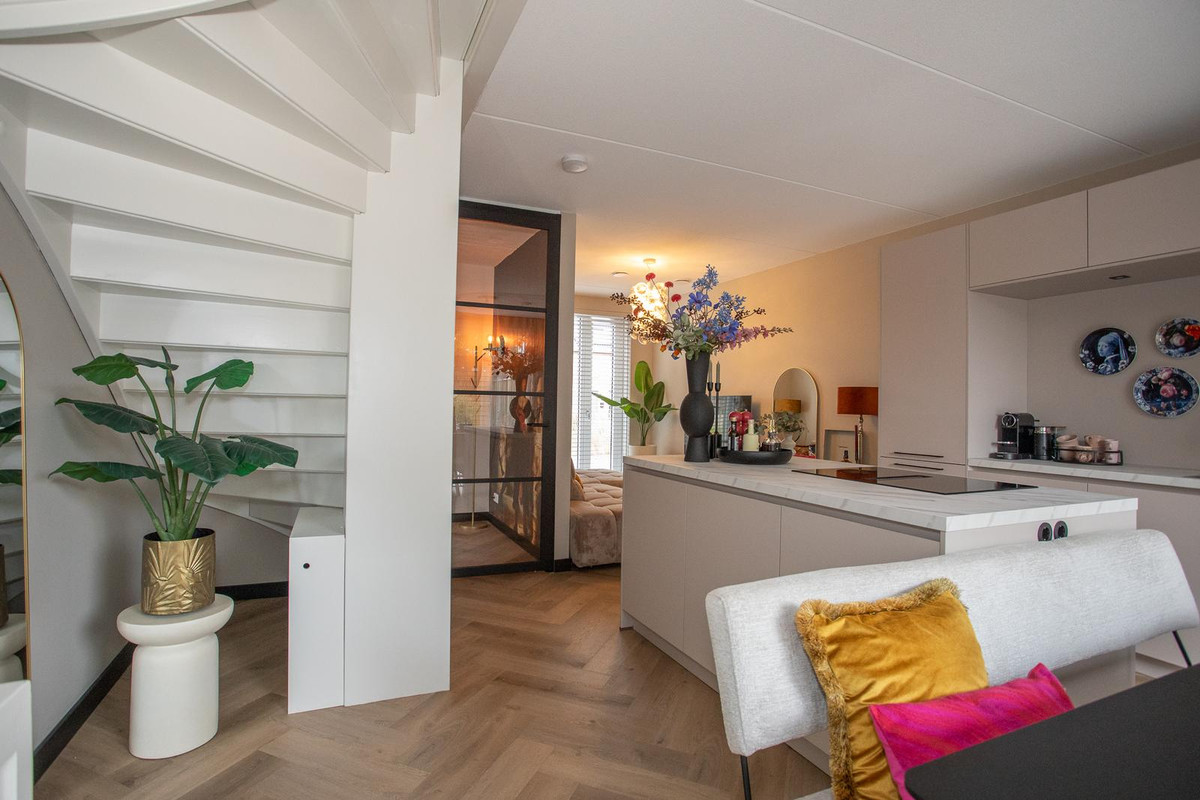Hoekwoning te koop: Heetveldsweg 72, Almelo