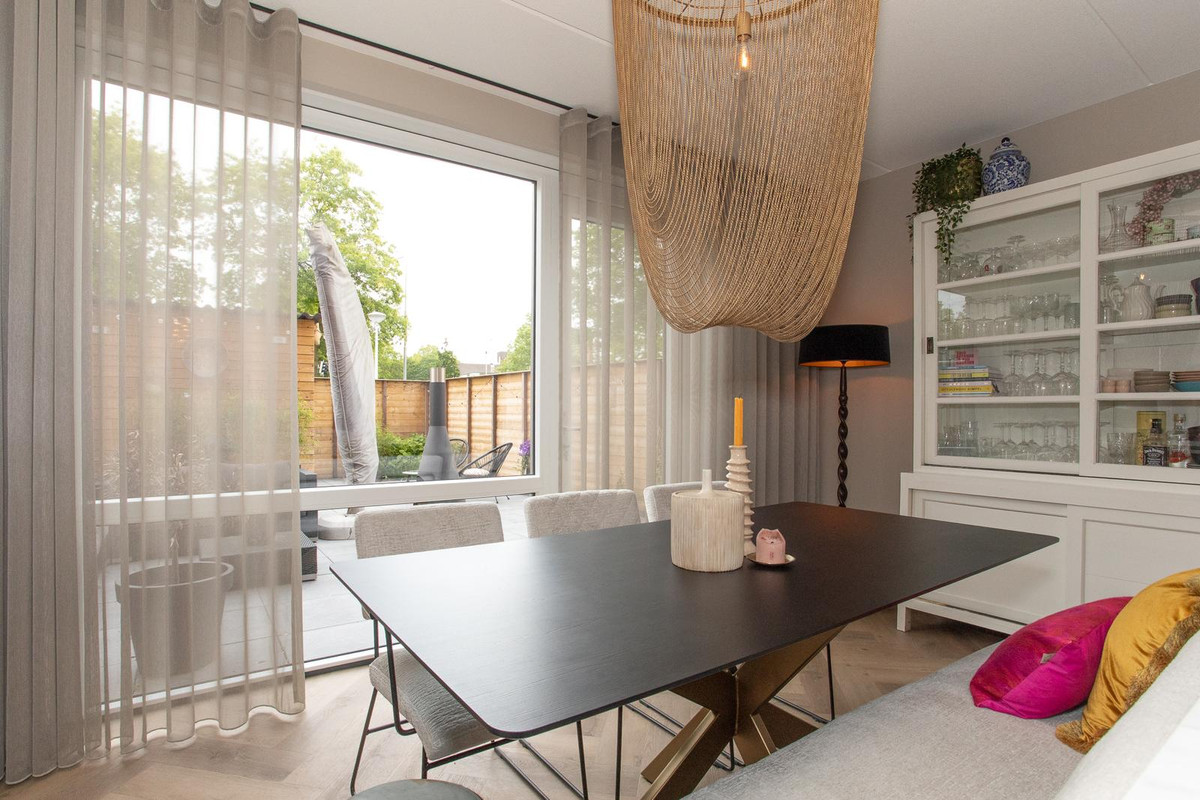 Hoekwoning te koop: Heetveldsweg 72, Almelo