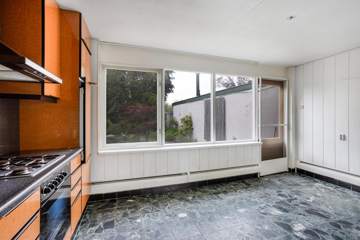 Twee-onder-één-kap te koop: Floresstraat 102, Enschede