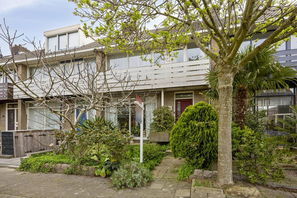 Tussenwoning te koop: Oosterlee 6, De Lier
