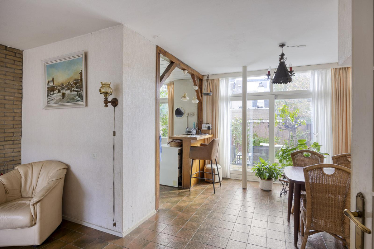 Tussenwoning te koop: Oosterlee 6, De Lier