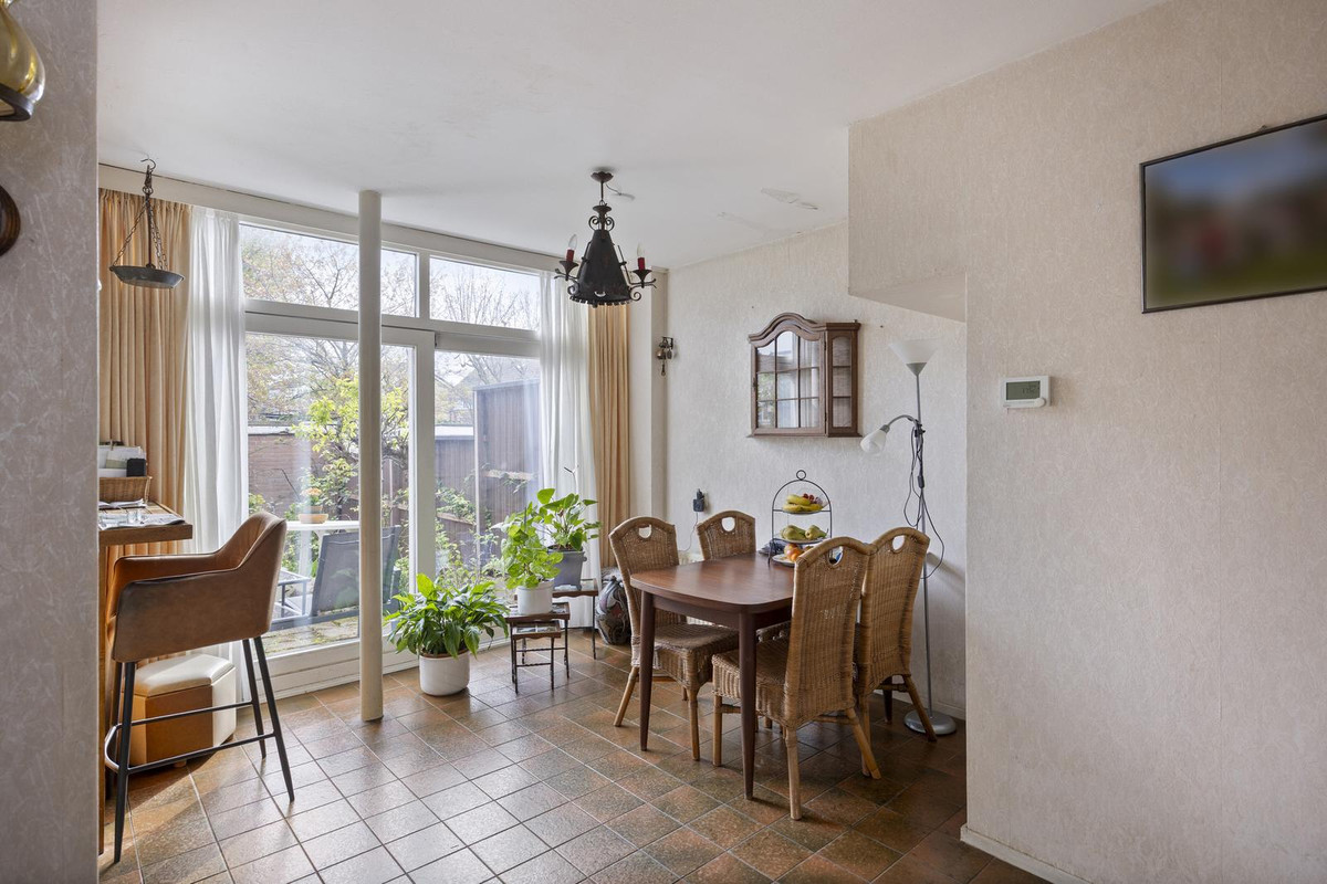 Tussenwoning te koop: Oosterlee 6, De Lier
