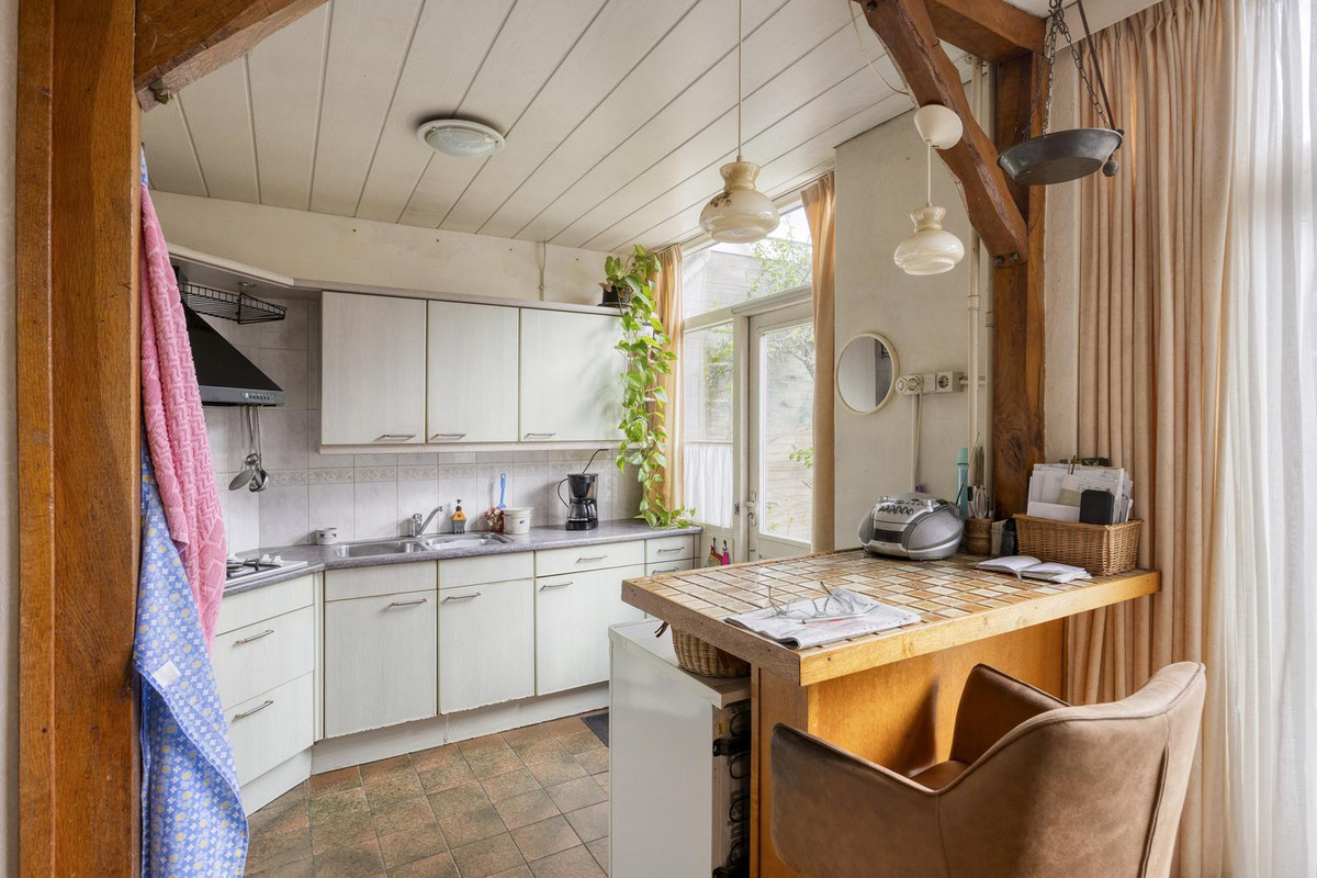Tussenwoning te koop: Oosterlee 6, De Lier