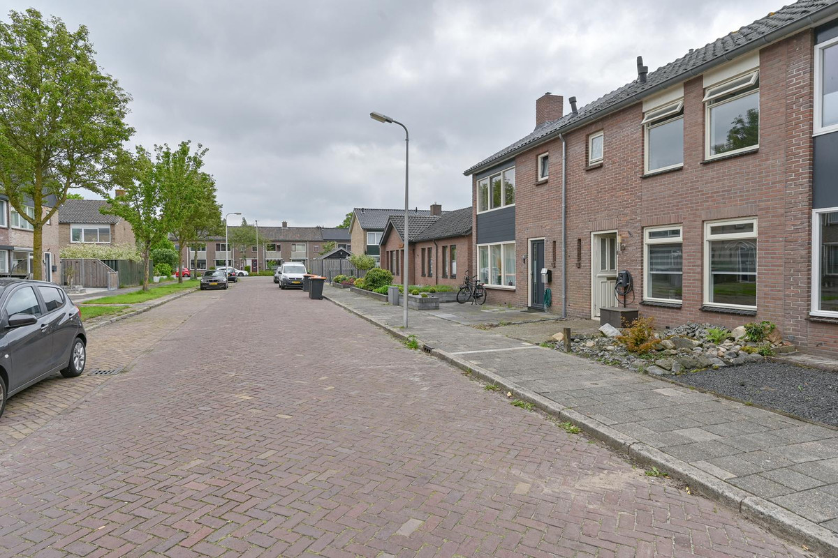 Tussenwoning te koop: Goltguldenstraat 10, Hoogeveen