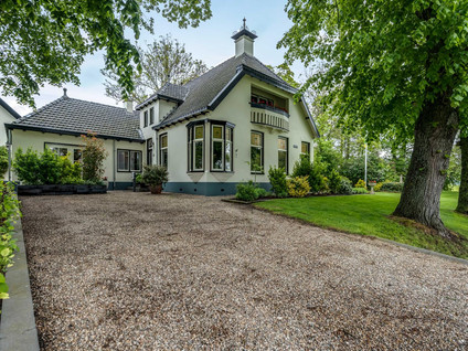 Hoofdweg 2