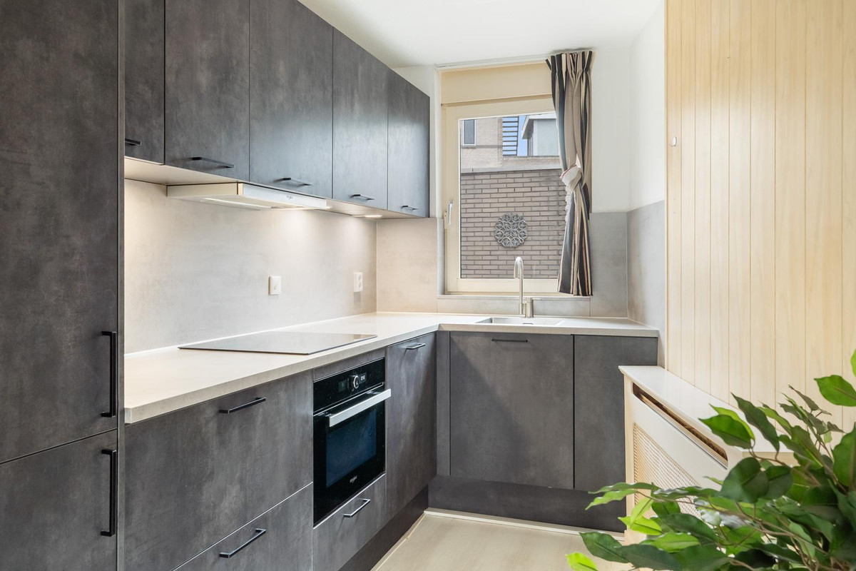 Appartement te koop: De Velden 220, Schiedam