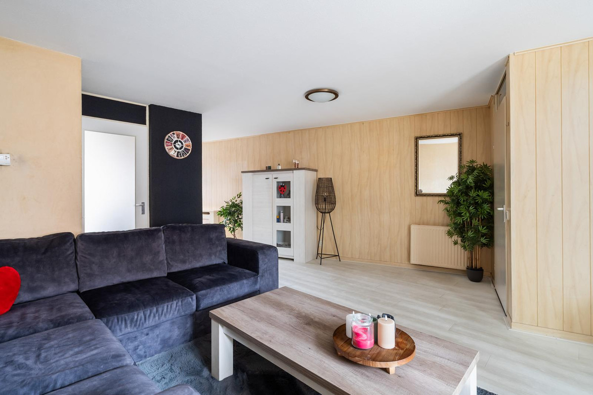Appartement te koop: De Velden 220, Schiedam