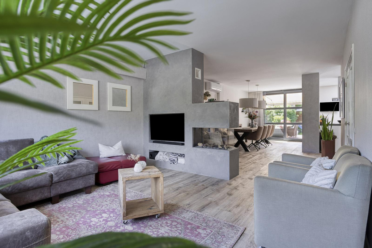 Twee-onder-één-kap te koop: Gronausestraat 74, Enschede