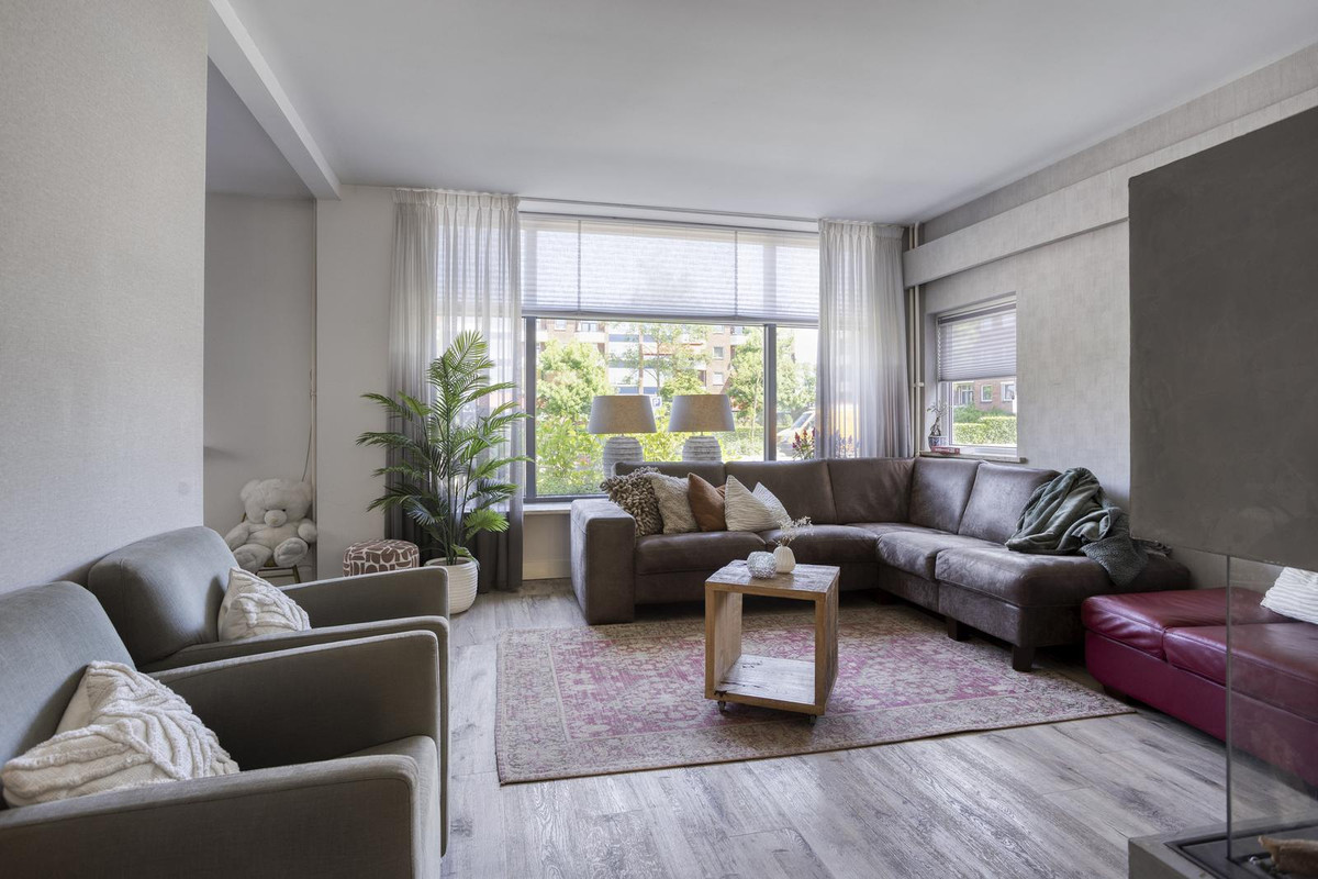 Twee-onder-één-kap te koop: Gronausestraat 74, Enschede