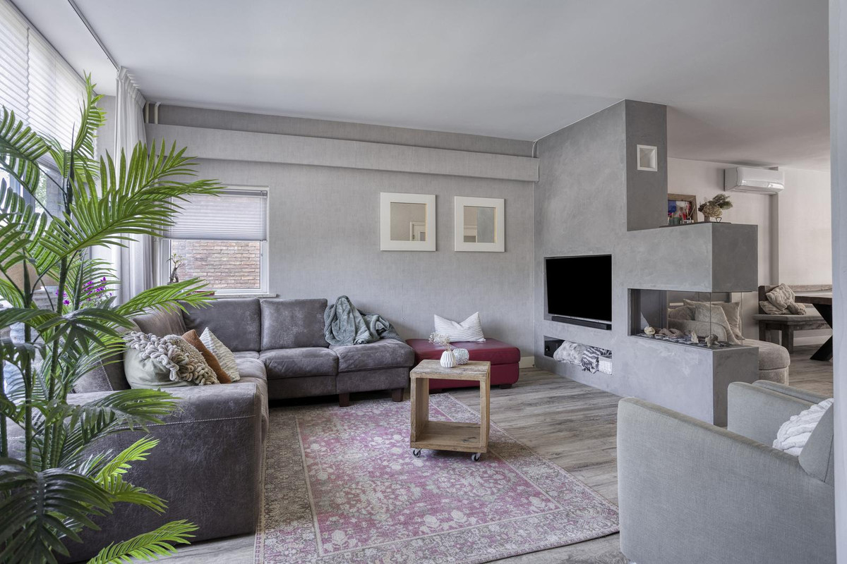 Twee-onder-één-kap te koop: Gronausestraat 74, Enschede