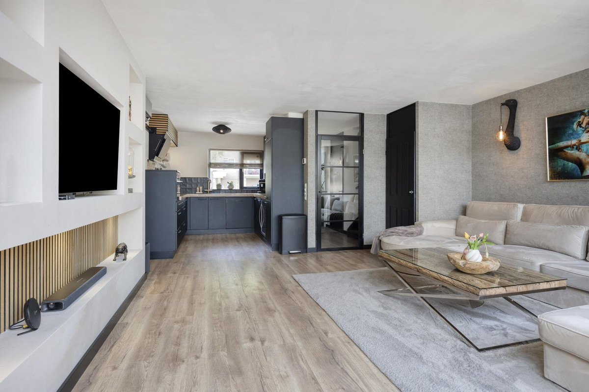 Tussenwoning te koop: Oudlaan 28, Naaldwijk