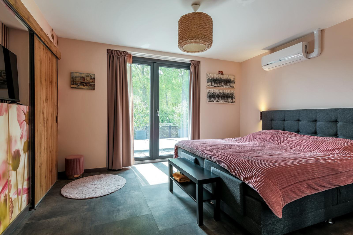 Vrijstaande woning te koop: Amaroqweg 87, Almere