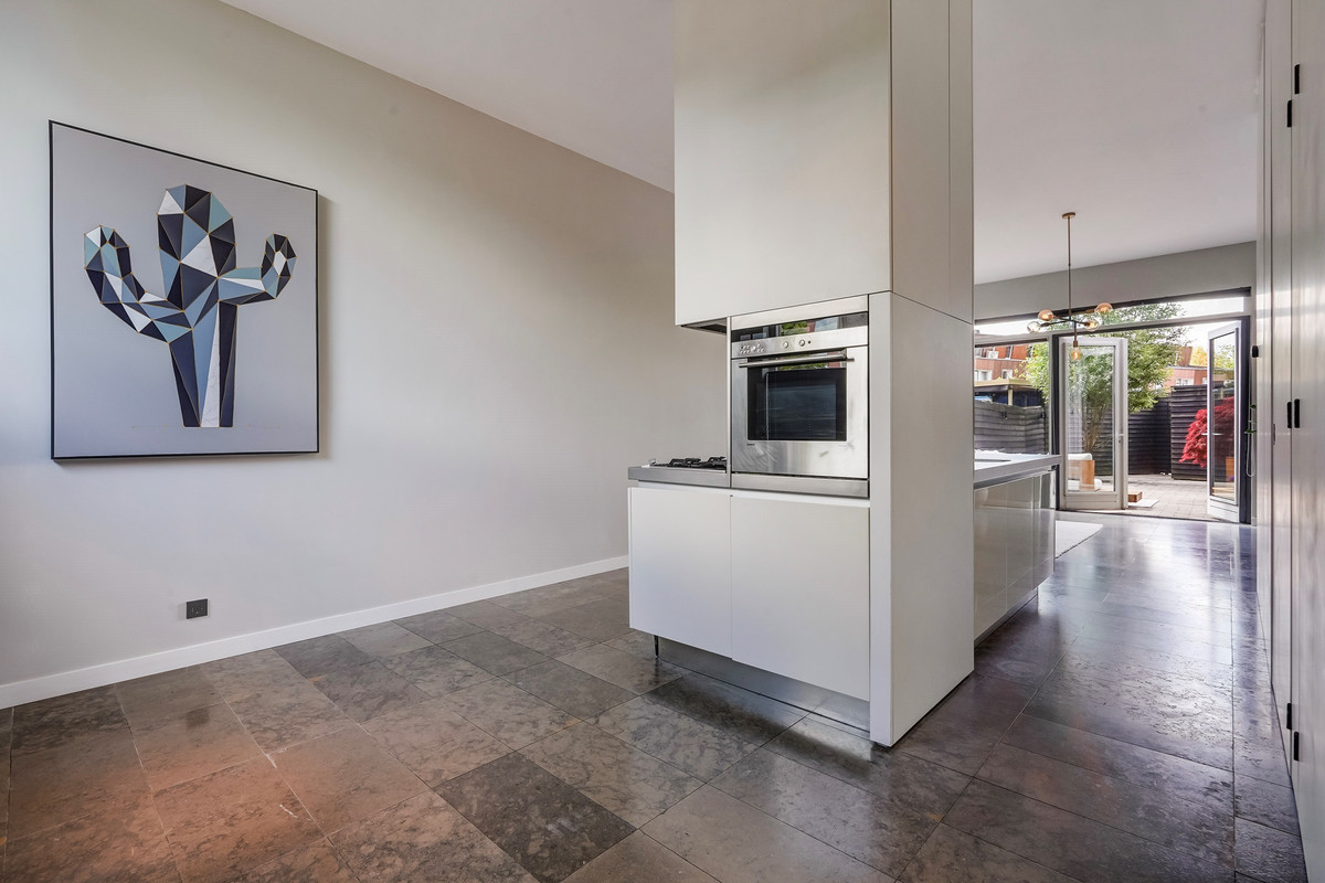 Tussenwoning te koop: Laan van Wateringse Veld 1571, 'S-Gravenhage