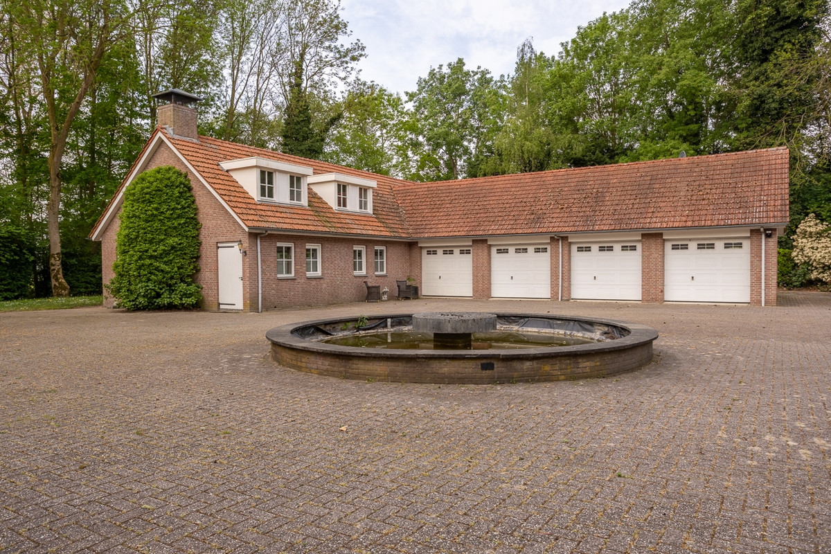 Woning te koop: Weststraat 2, Wouwse Plantage