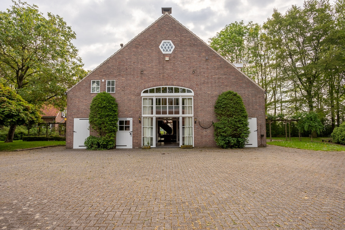 Woning te koop: Weststraat 2, Wouwse Plantage