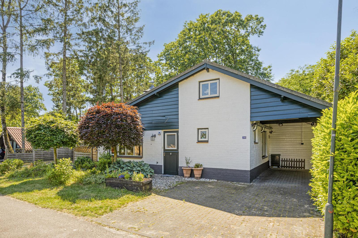 Vrijstaande woning te koop: Schaluinen 11B357, Baarle-Nassau