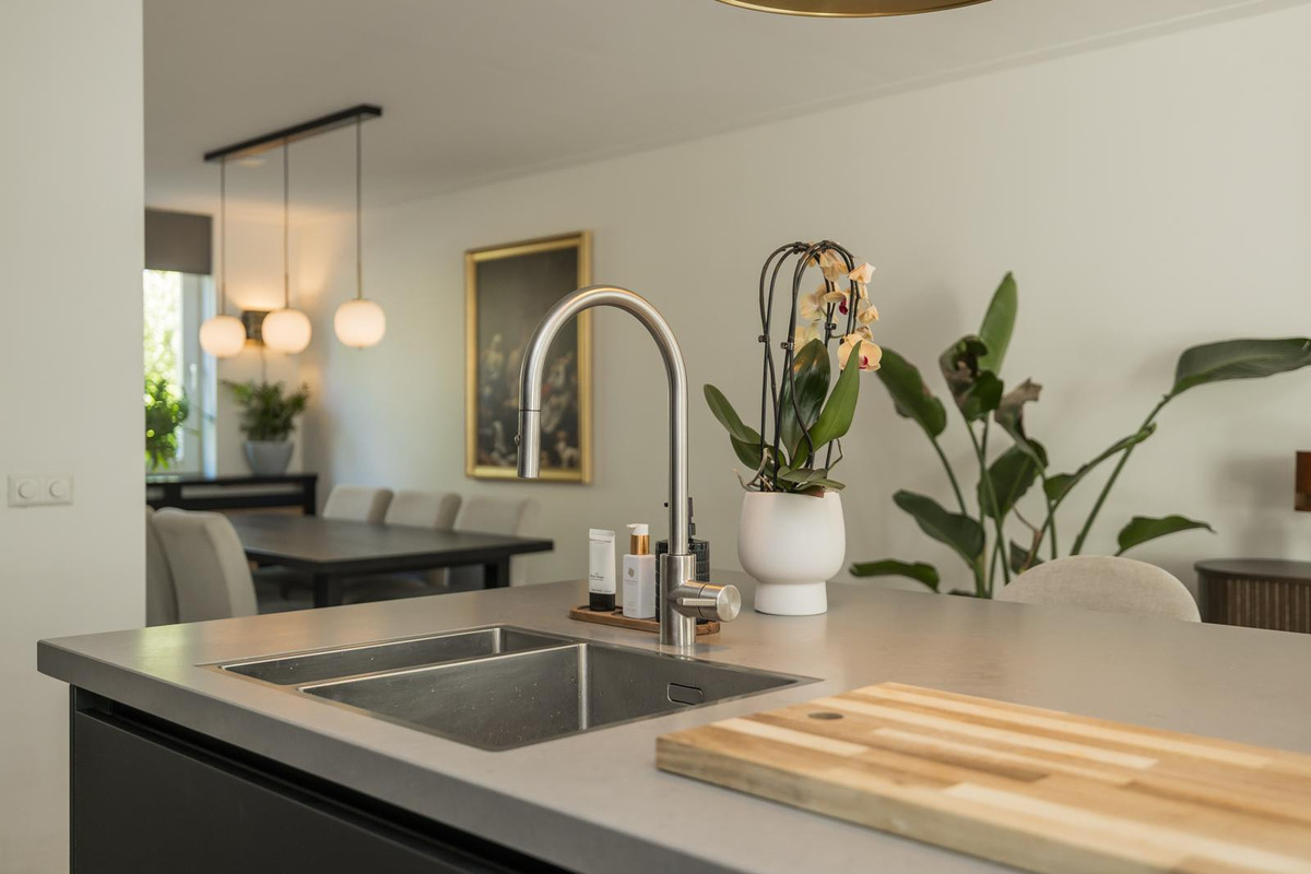 Tussenwoning te koop: Henri Didonweg 74, Hoofddorp