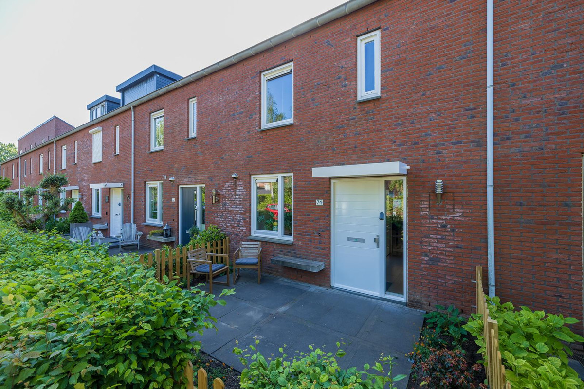 Tussenwoning te koop: Henri Didonweg 74, Hoofddorp