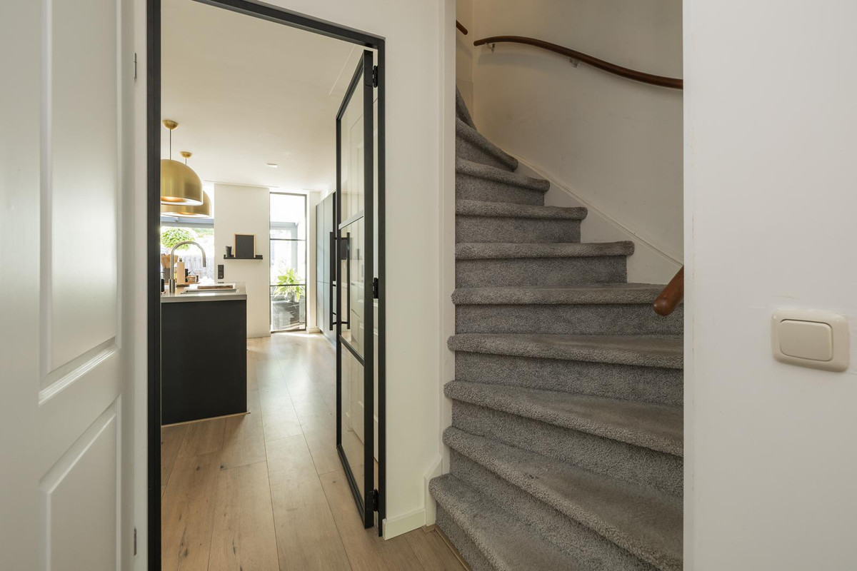 Tussenwoning te koop: Henri Didonweg 74, Hoofddorp