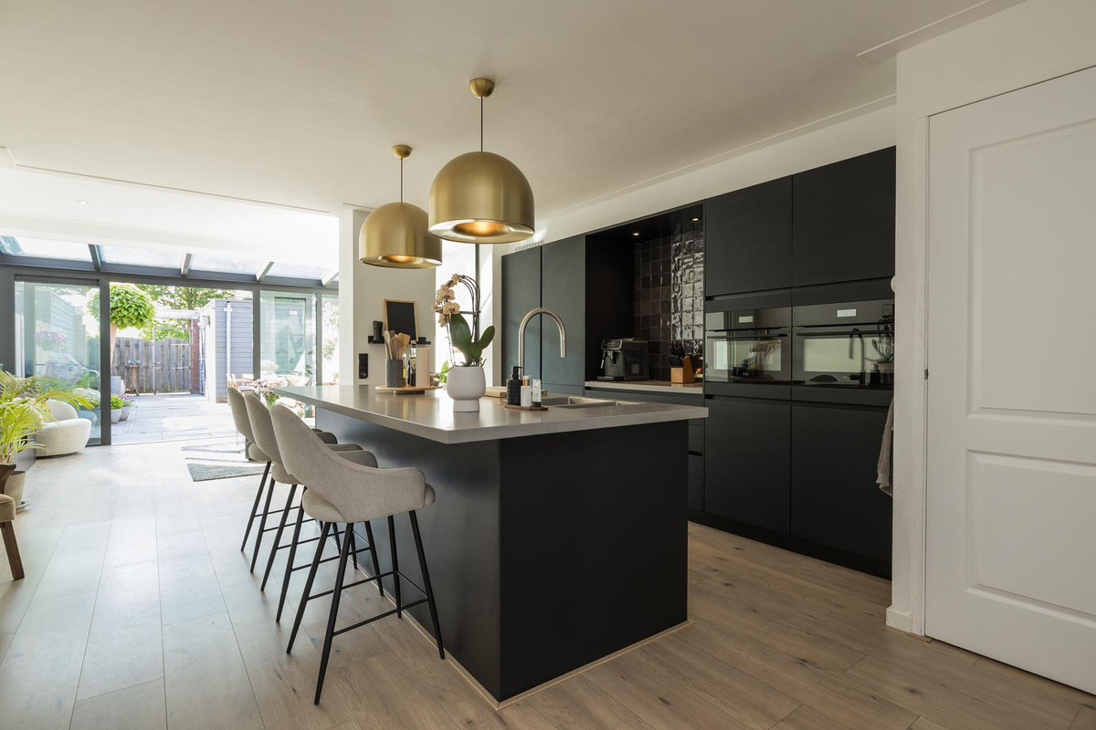 Tussenwoning te koop: Henri Didonweg 74, Hoofddorp