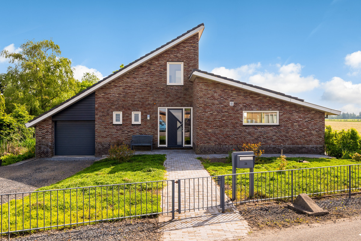 Vrijstaande woning te koop: Veenderdijk 3A, Rijpwetering