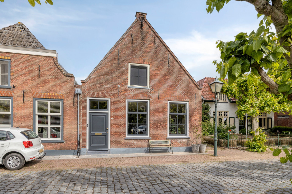 Twee-onder-één-kap te koop: Dr. Baptiststraat 37, Megen