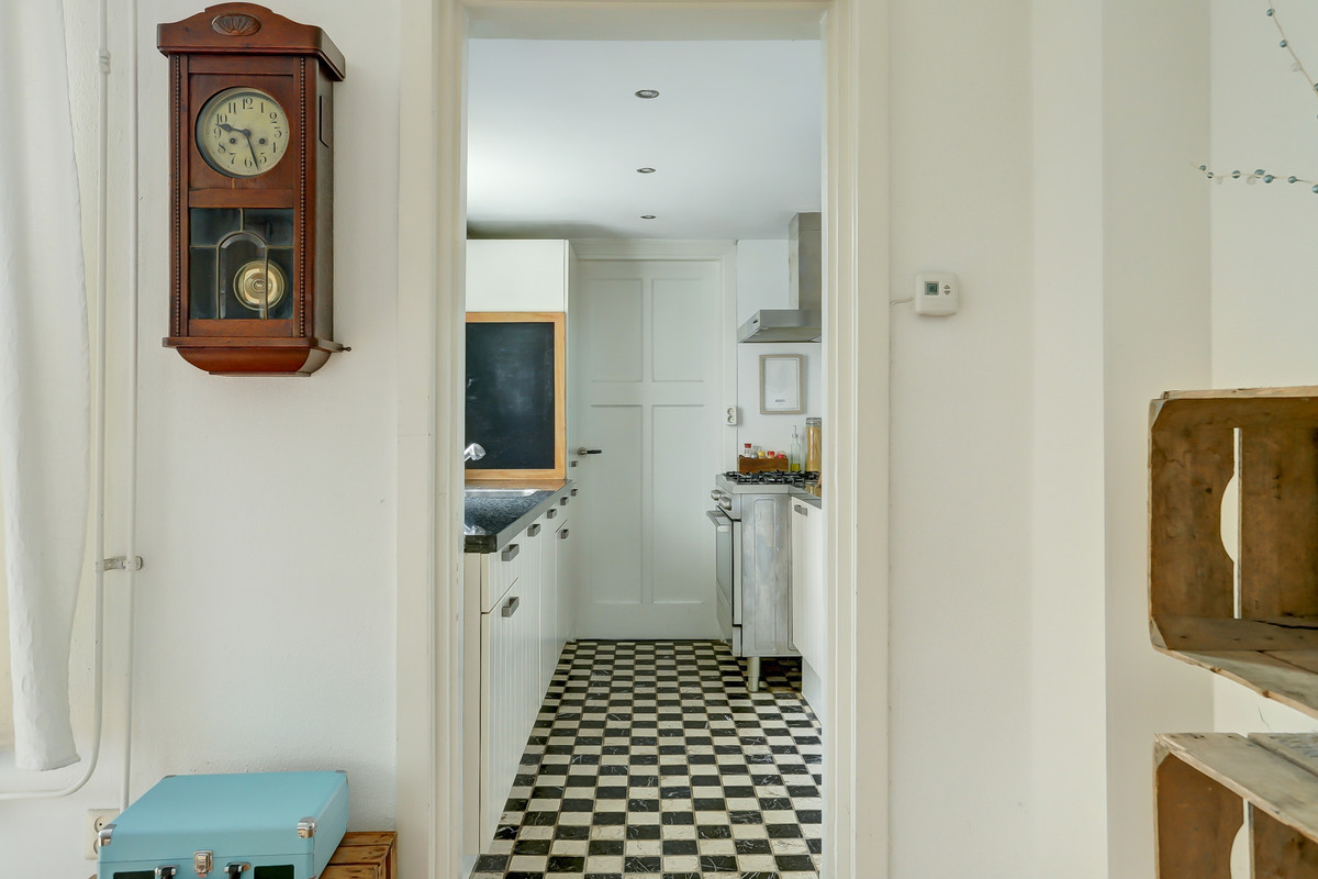 Tussenwoning te koop: Da Costastraat 30, Tilburg