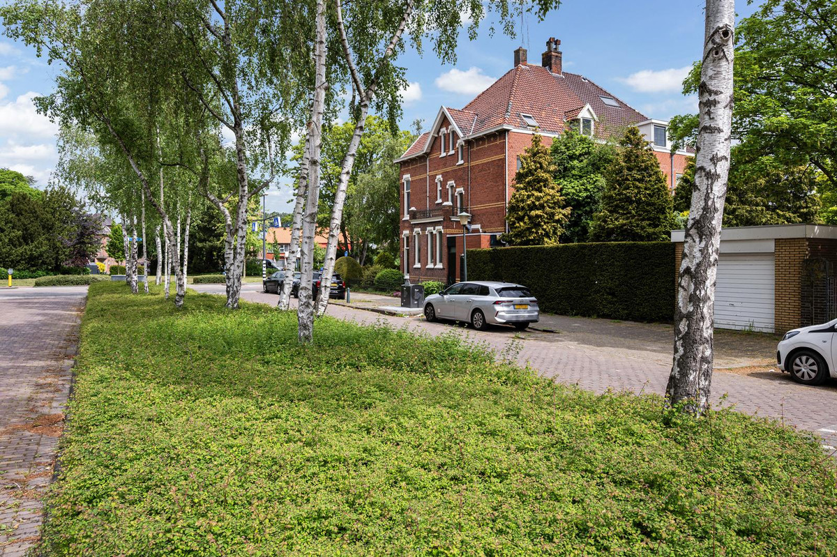 Twee-onder-één-kap te koop: Schiedamseweg 114, Vlaardingen