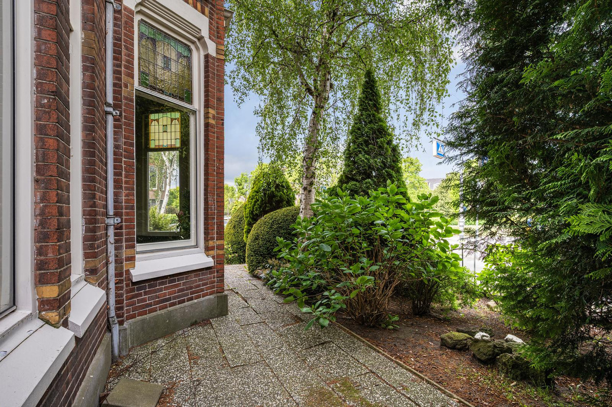 Twee-onder-één-kap te koop: Schiedamseweg 114, Vlaardingen