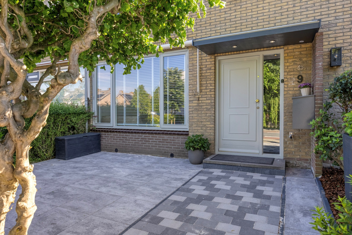 Tussenwoning te koop: Hofsingel 9, Maasland