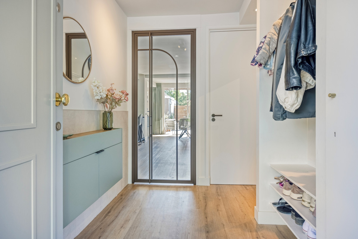 Tussenwoning te koop: Hofsingel 9, Maasland