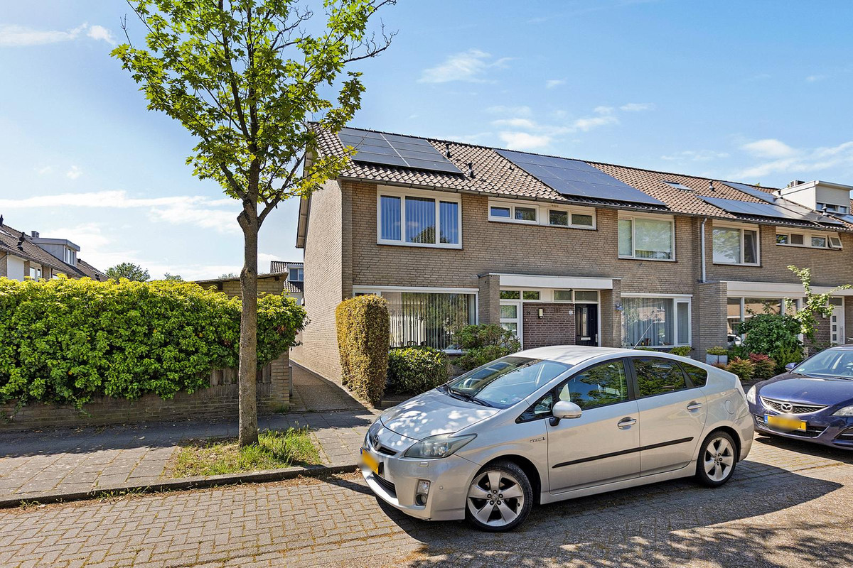 Hoekwoning te koop: Liesbergstraat 24, Eindhoven