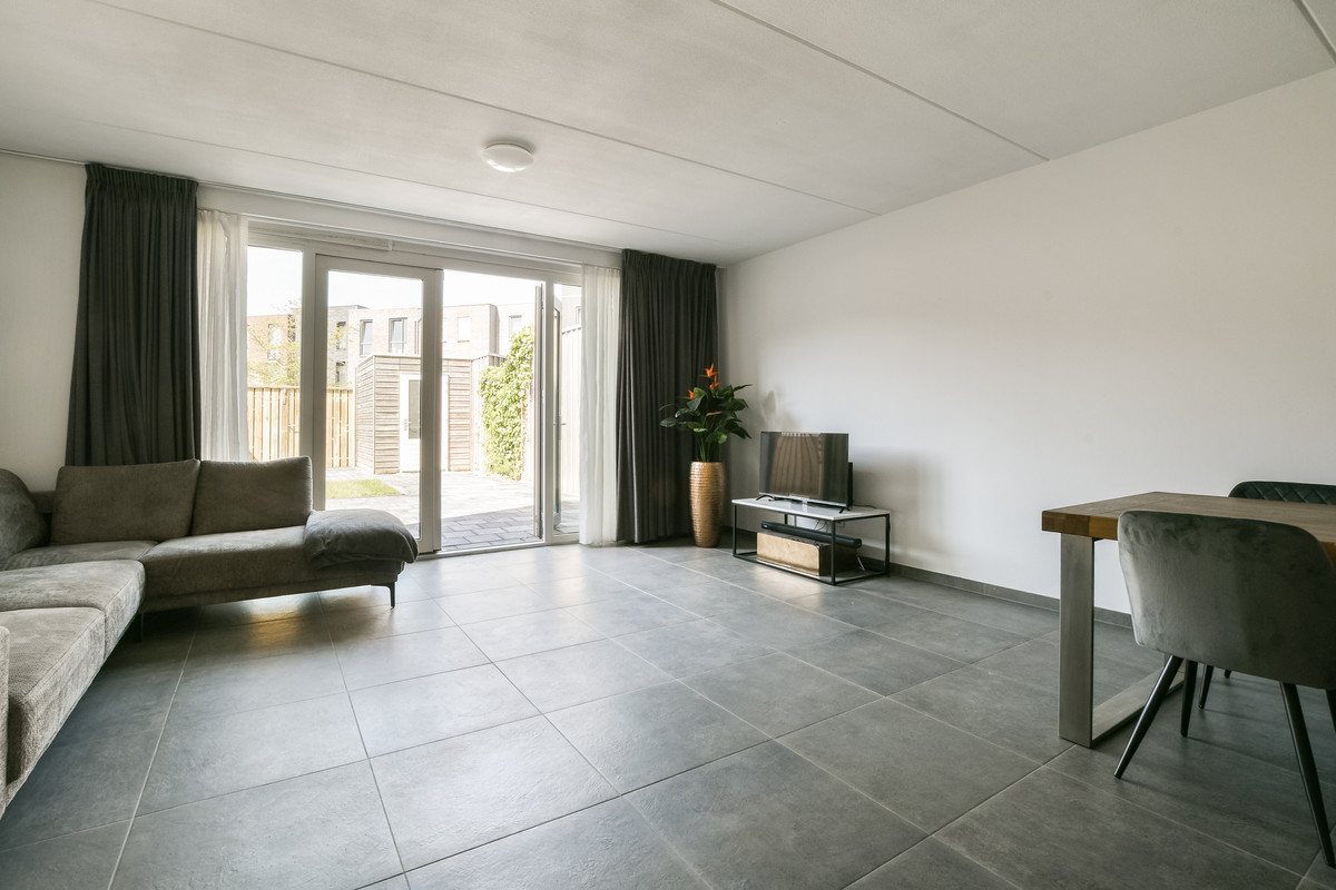 Tussenwoning te koop: Scandinaviëhof 10, Almere