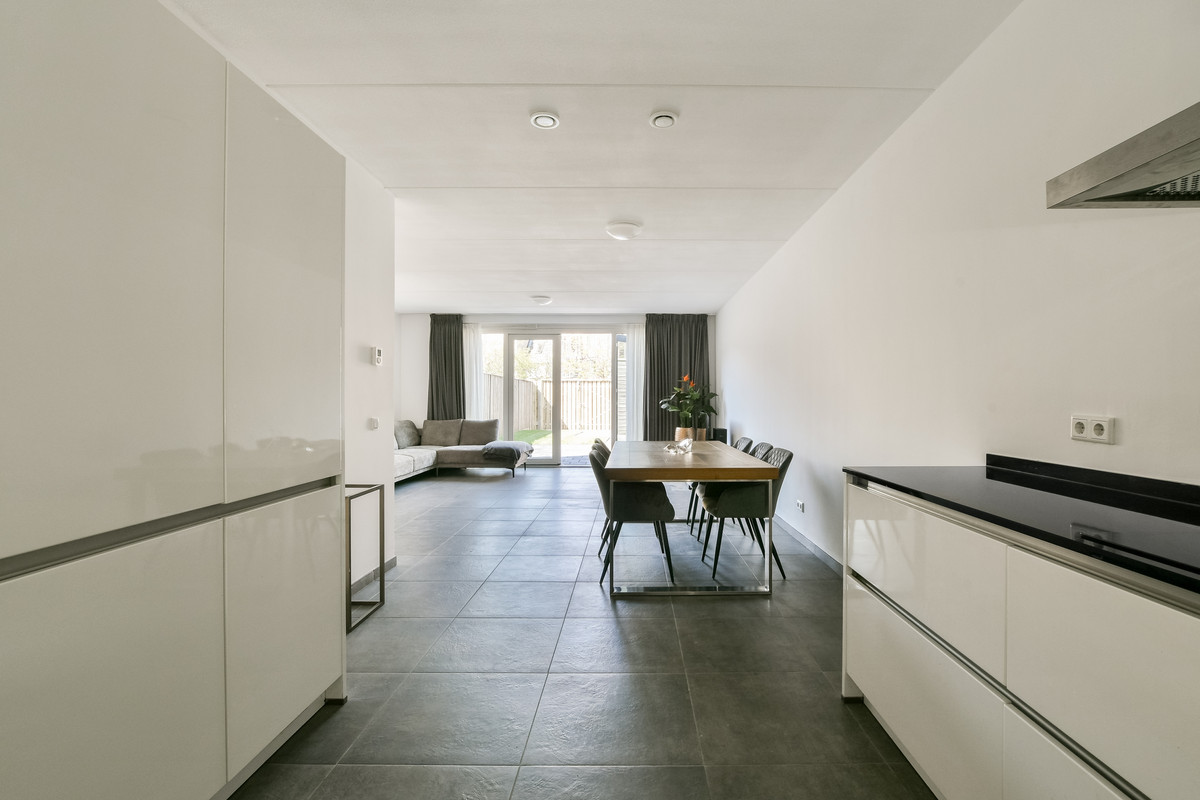 Tussenwoning te koop: Scandinaviëhof 10, Almere
