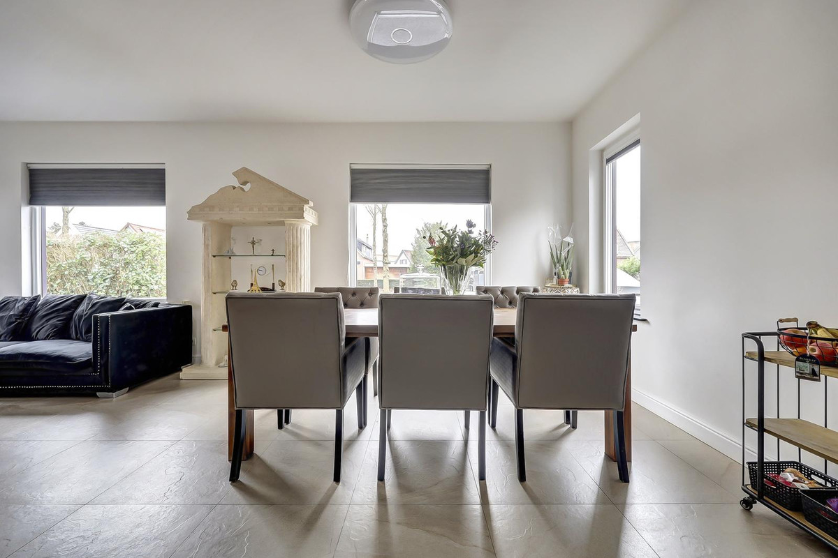 Vrijstaande woning te koop: Pascalweg 124, Rotterdam