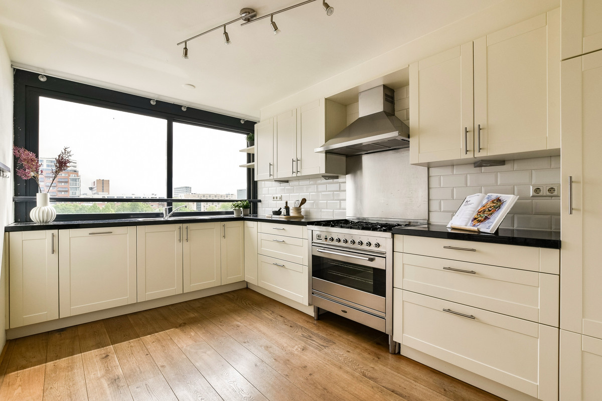 Appartement te koop: Chet Bakerstraat 187, Amsterdam