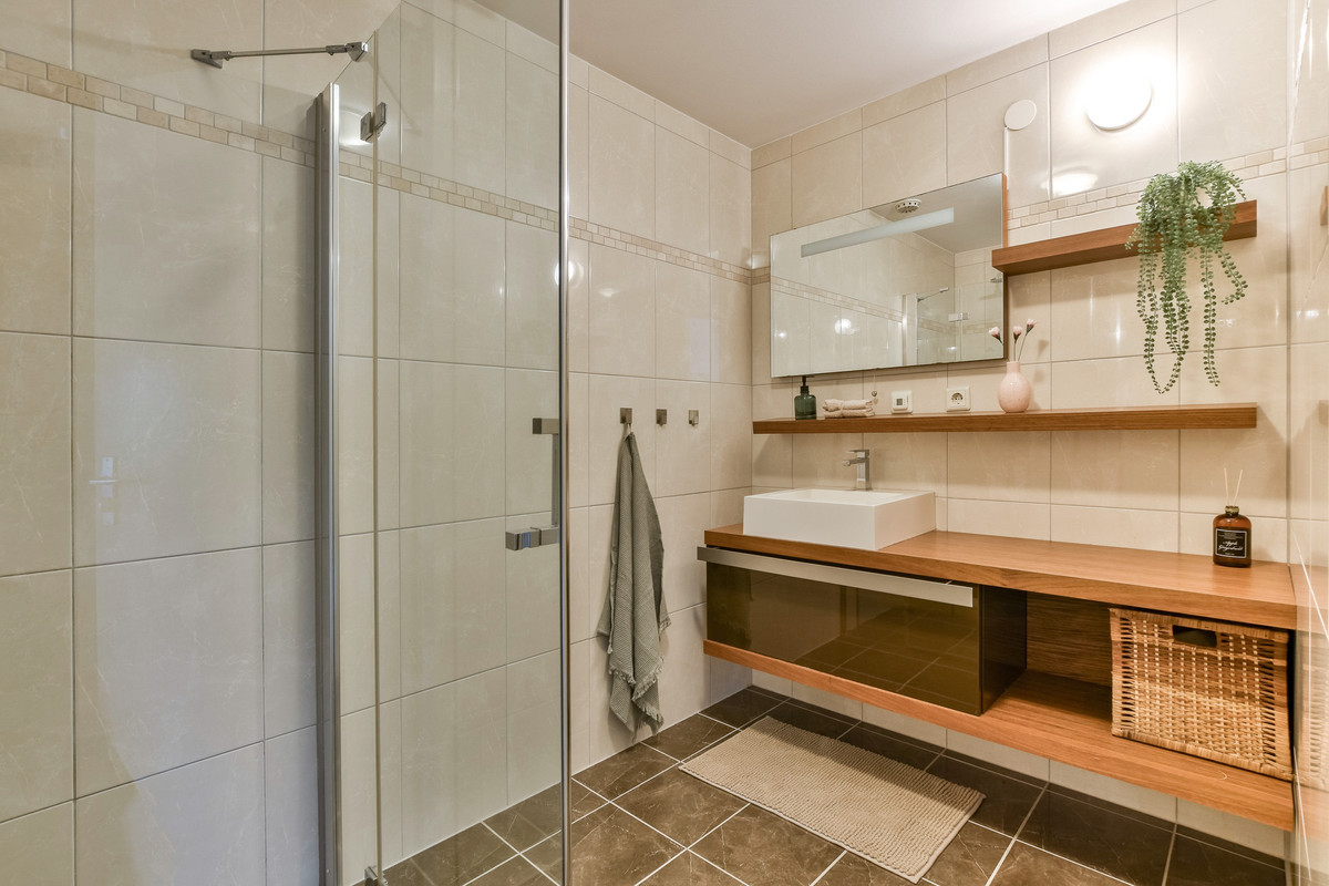 Appartement te koop: Chet Bakerstraat 187, Amsterdam