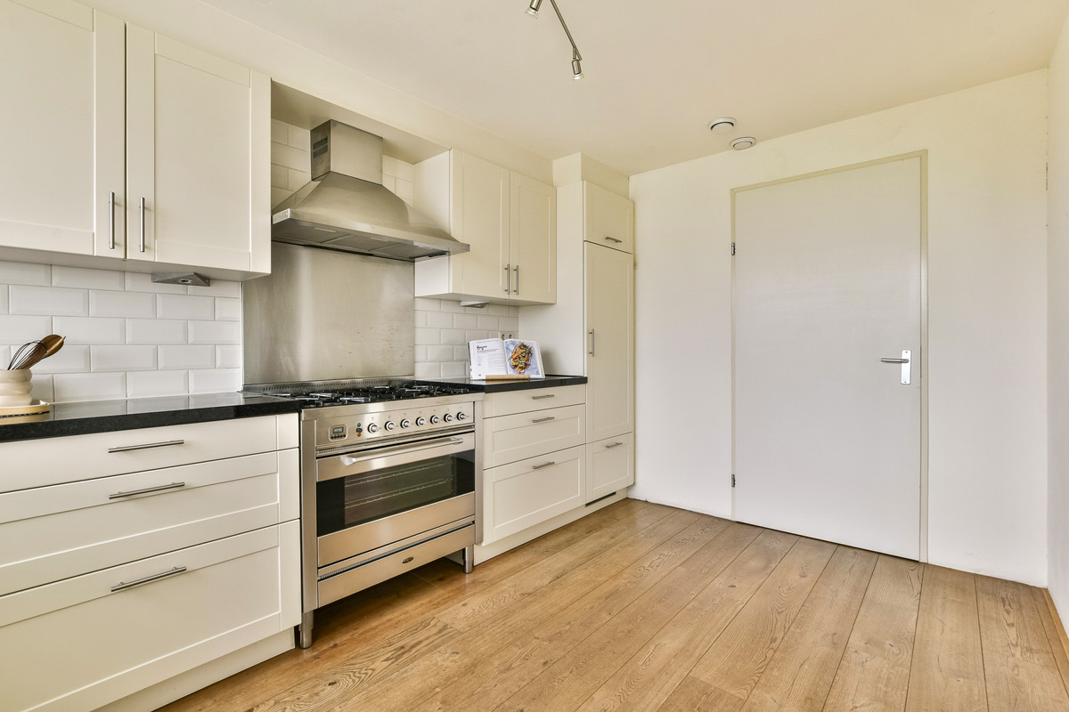 Appartement te koop: Chet Bakerstraat 187, Amsterdam