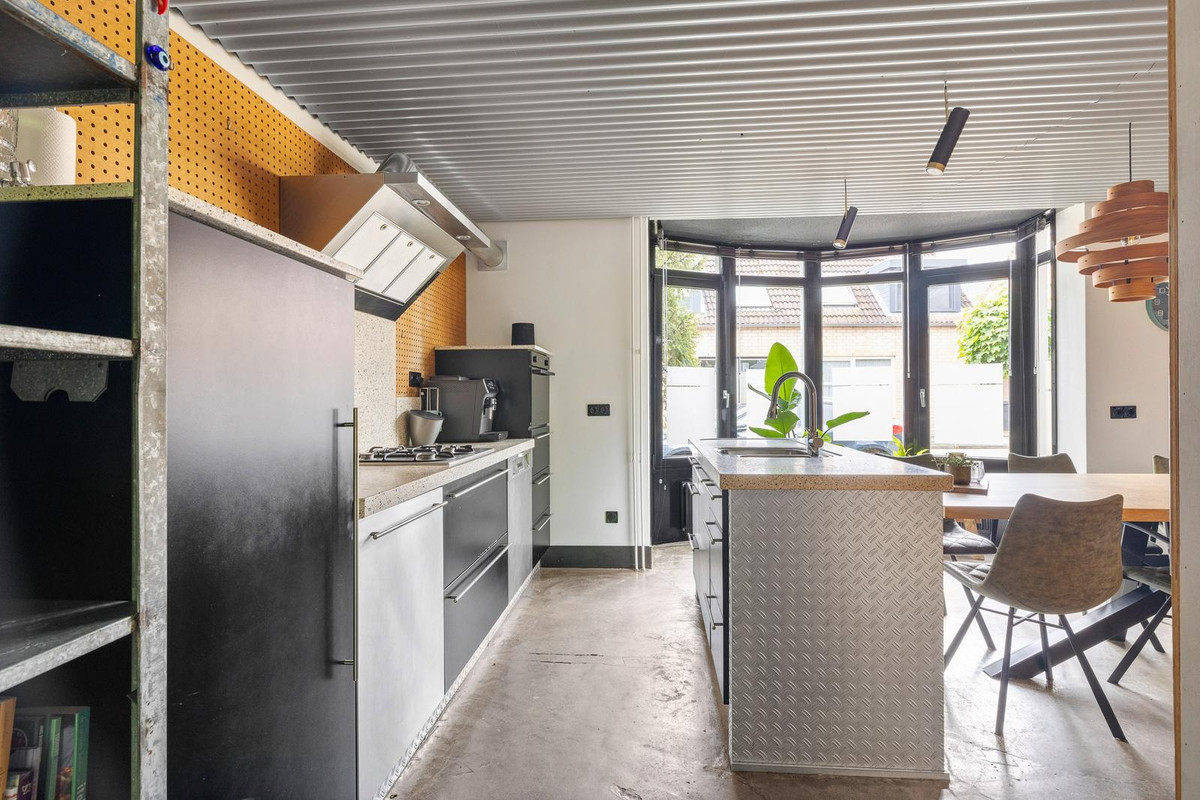 Twee-onder-één-kap te koop: Abt van de Venstraat 28, Heeswijk-Dinther