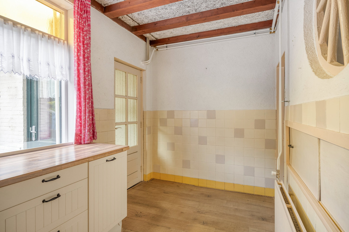 Tussenwoning te koop: Hoofdstraat 86, Terheijden