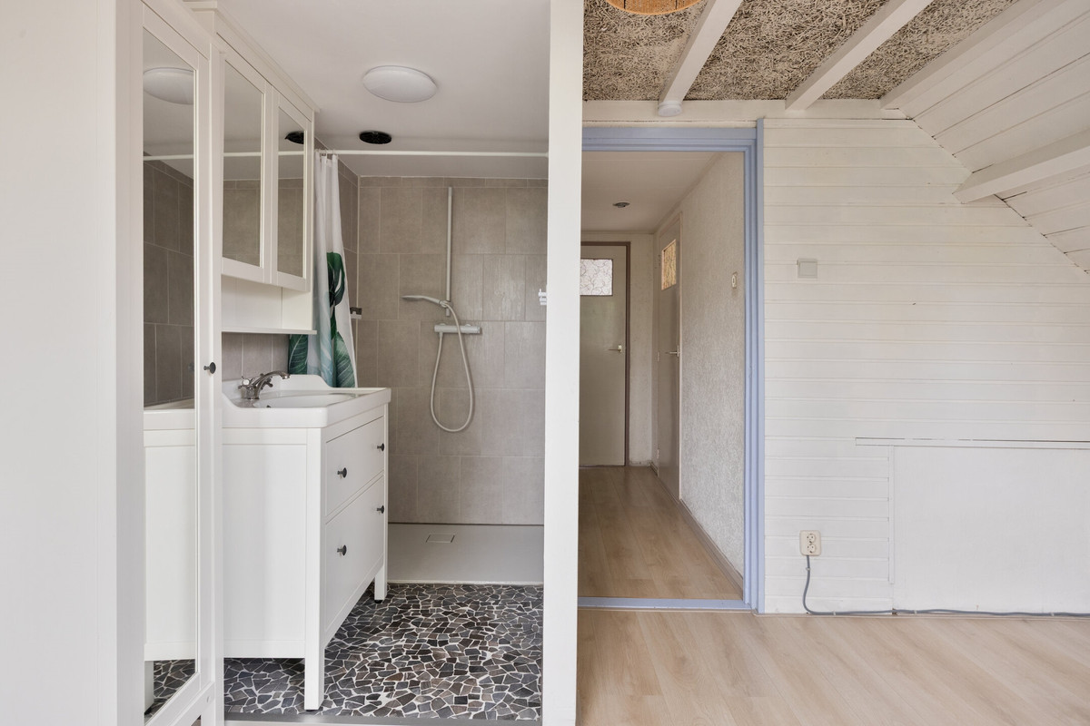 Tussenwoning te koop: Hoofdstraat 86, Terheijden