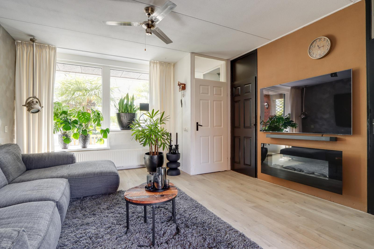 Tussenwoning te koop: Skagerrak 107, Hoofddorp