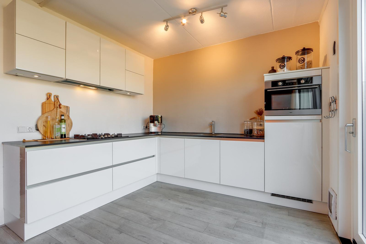 Tussenwoning te koop: Skagerrak 107, Hoofddorp