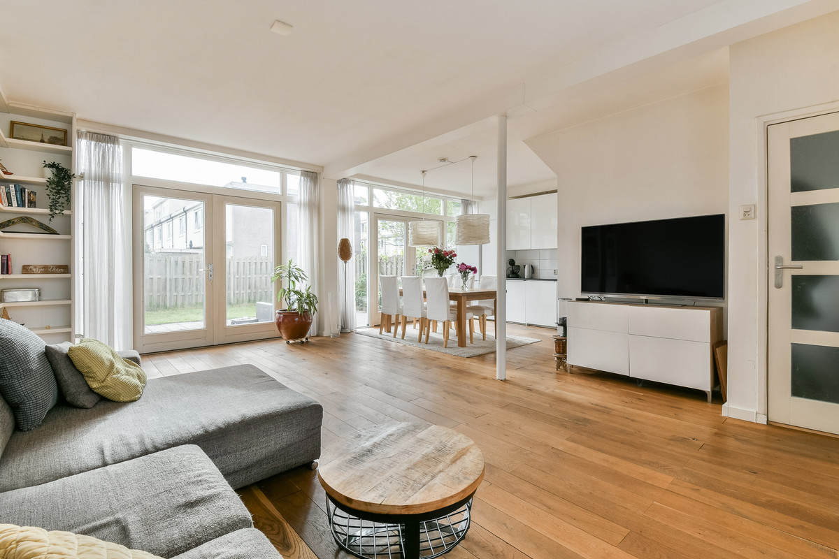 Tussenwoning te koop: Cornelis Roobolstraat 18, Amsterdam